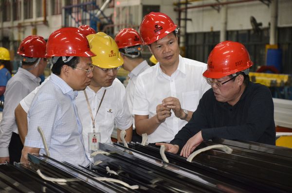  广元市王菲市长一行光临我公司调查