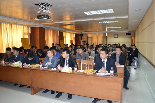 江苏分公司进杏装伟昌铝材”2012年工程钻研会