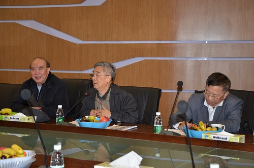 今年会jnh铝厂进行2012年第四时度产学研专家会议