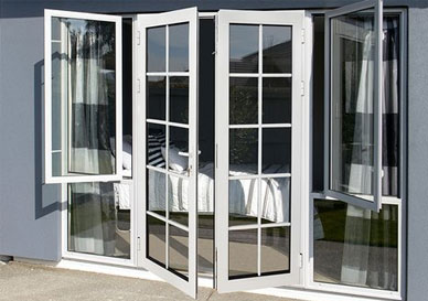 若何判断断桥的铝门窗的廉价陷阱？