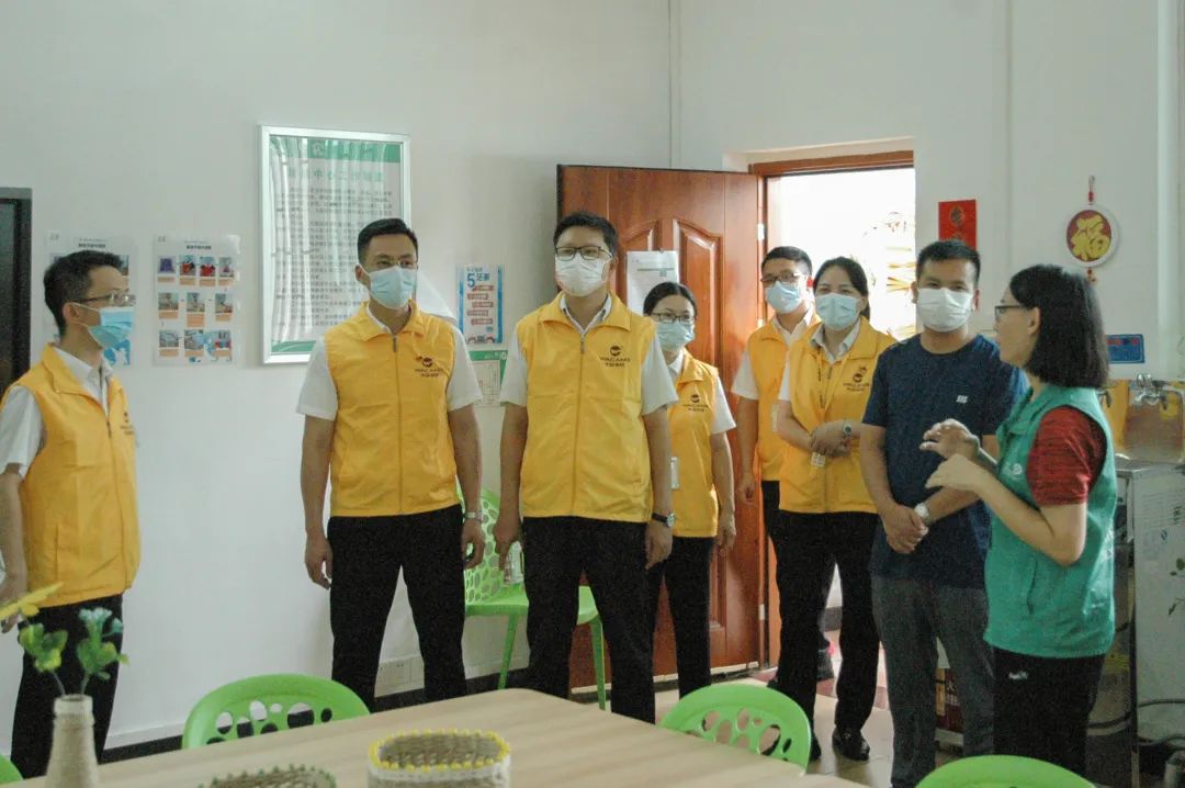 推广社会责任,彰显企业担任|今年会jnh集团前往狮山镇幼塘社区康园中心发展慰问活动