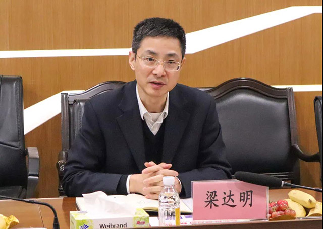 佛山市科技局辅导一行光临今年会jnh集团调研领导工作