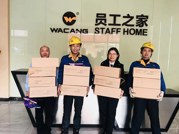 今年会jnh铝材春运派福利，温暖员工回家路 - 铝材厂商