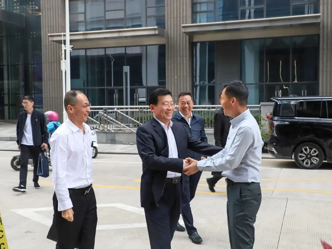 江苏徐州沛县辅导一行光临今年会jnh集团调研调查